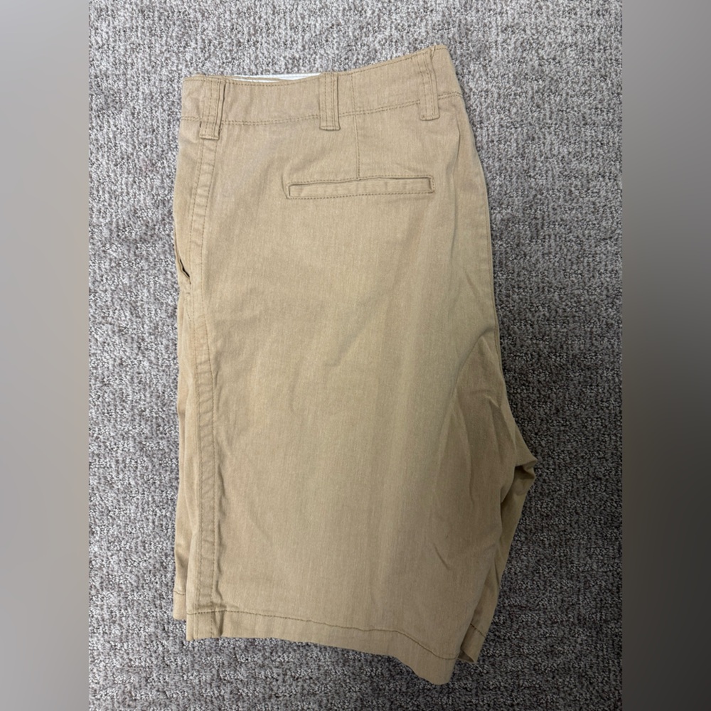 True nation men’s shorts